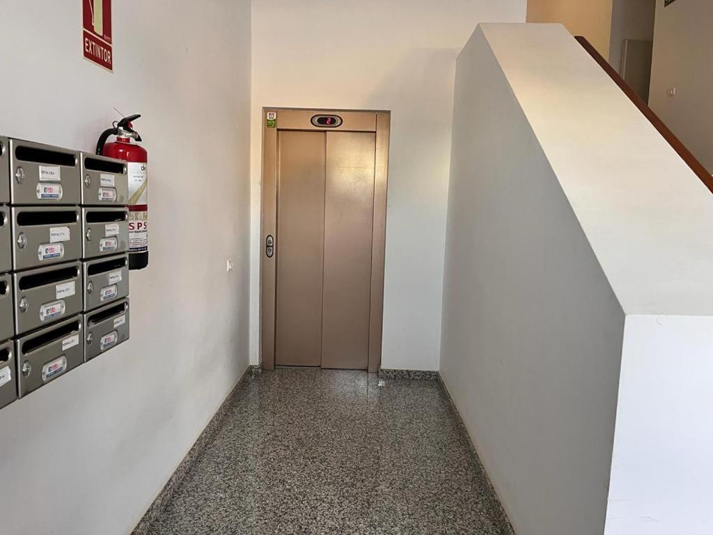 Melo Home Vecindario-Near Airport-Elevator-Garage Sardina Екстериор снимка