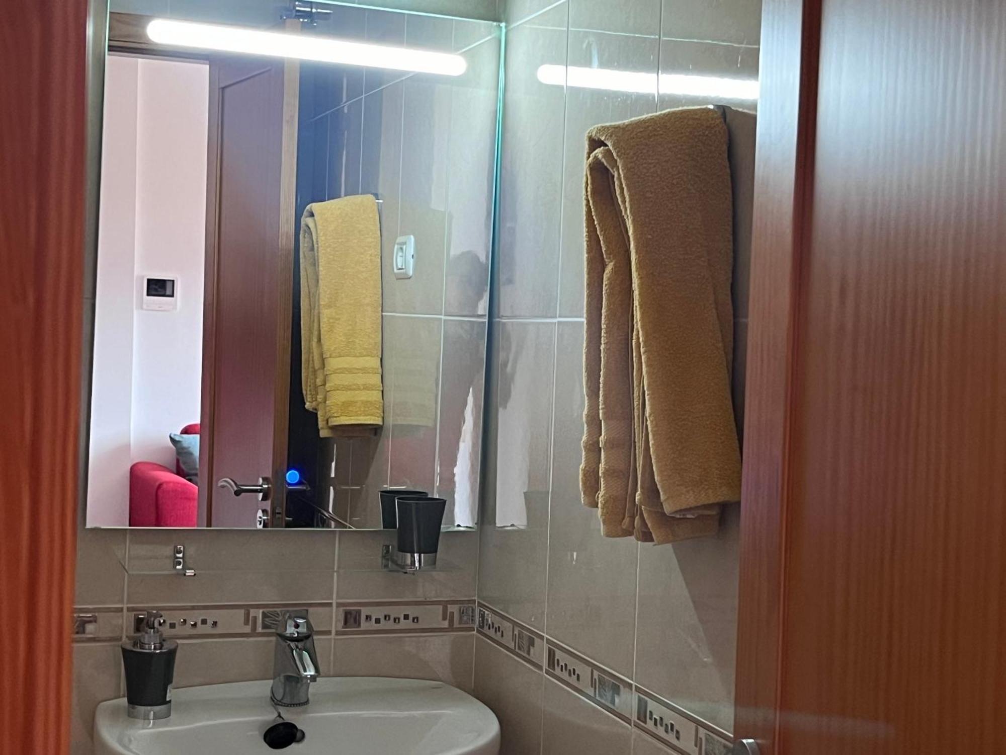 Melo Home Vecindario-Near Airport-Elevator-Garage Sardina Екстериор снимка